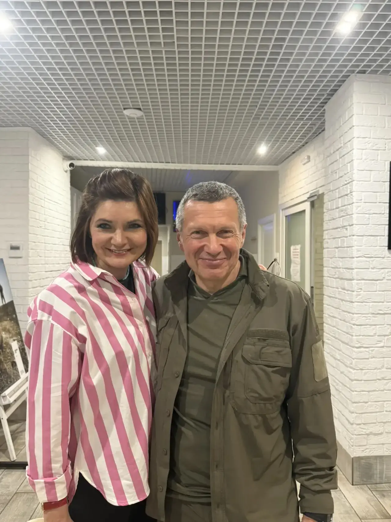 Потом еще поболтали после эфира. 
И по традиции , конечно, совместное фото)