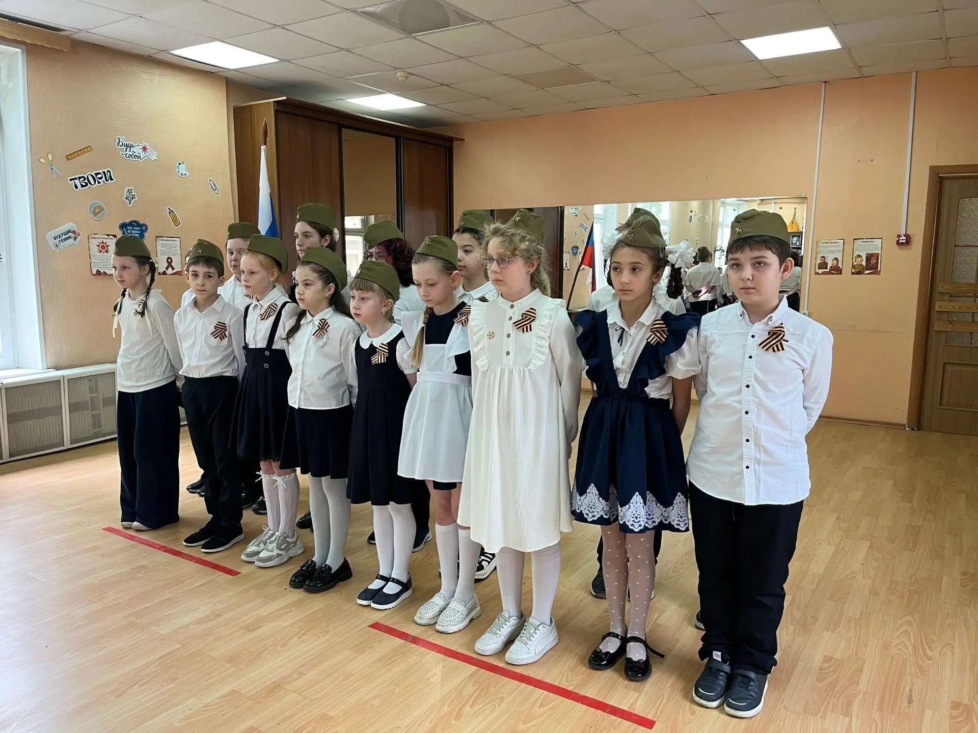 ПРАЗДНИЧНЫЕ КОНЦЕРТЫ  🎶 В преддверии Дня Победы во всех школьных корпусах школы прошли праздничные к