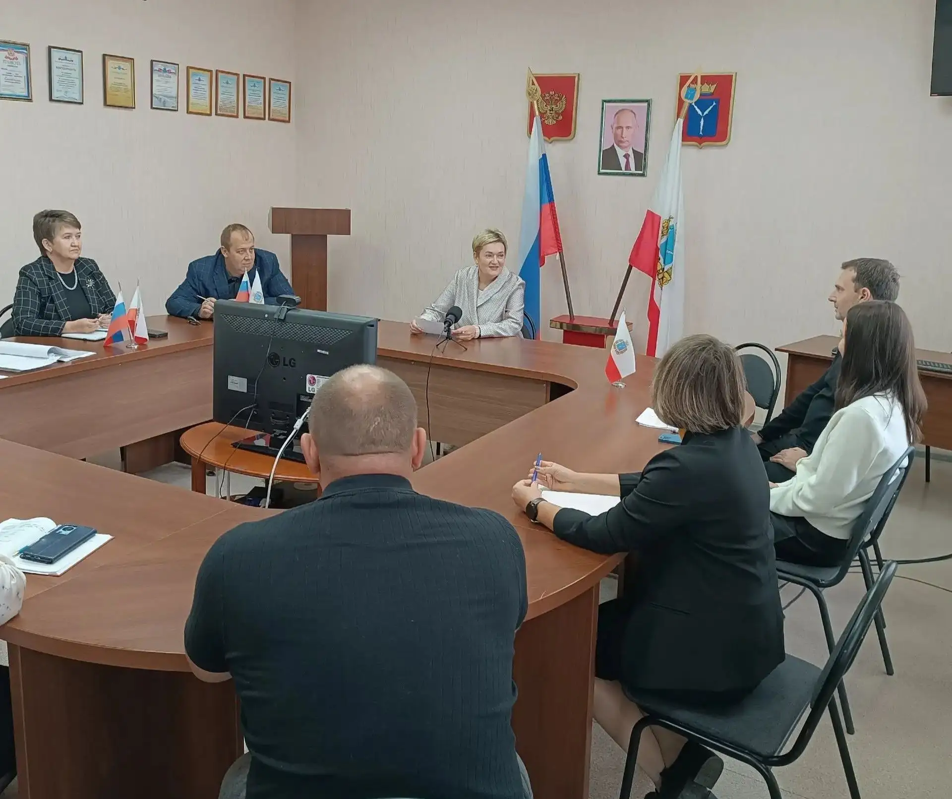 30 сентября 2026 года в администрации Екатериновского муниципального района состоялось ...