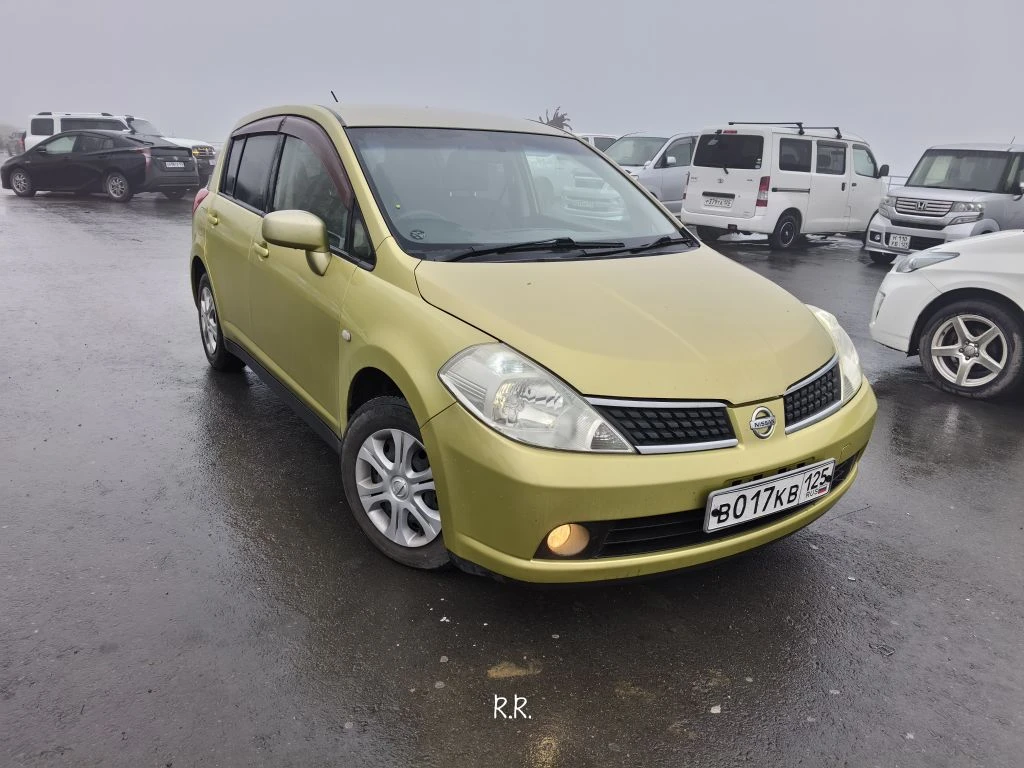 https://auto.drom.ru/vladivostok/nissan/tiida/364000537.html