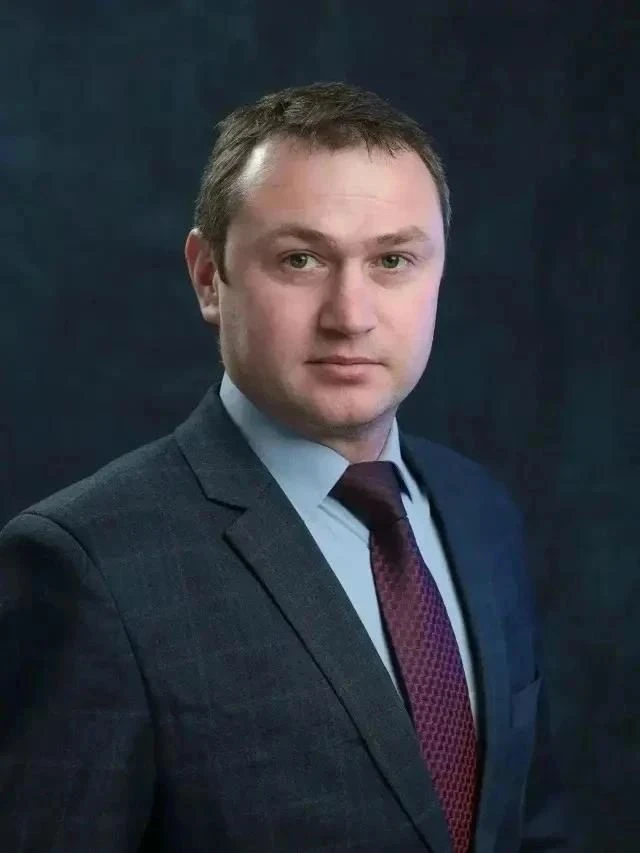 Александр Попов, директор Раменской школы №9, победил в региональном конкурсе «Лучший р...