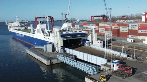 🚢✈️ Субсидирование перевозок в Калининградской области: что ждёт регион? 🚢✈️
