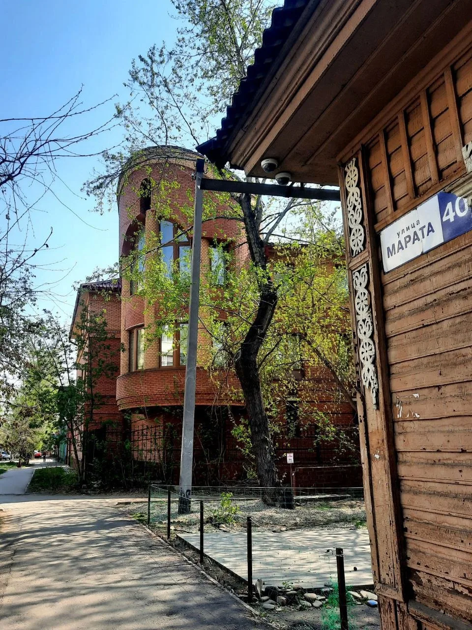 Улица Луговая почти всегда патриархально тиха...