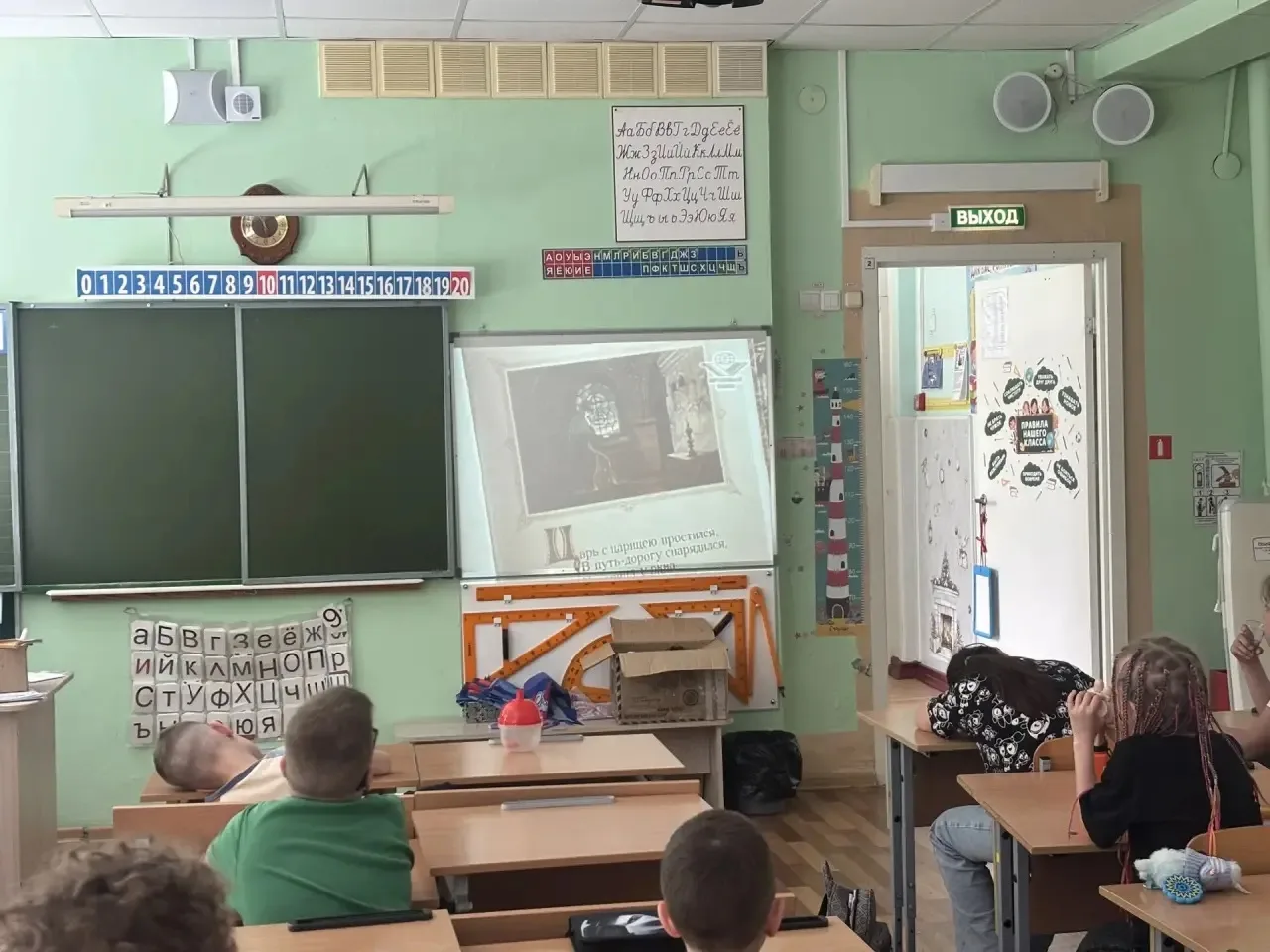 📚Первым событием в лагере стала литературная гостиная «Пушкинский день», где ребята узнали много ин