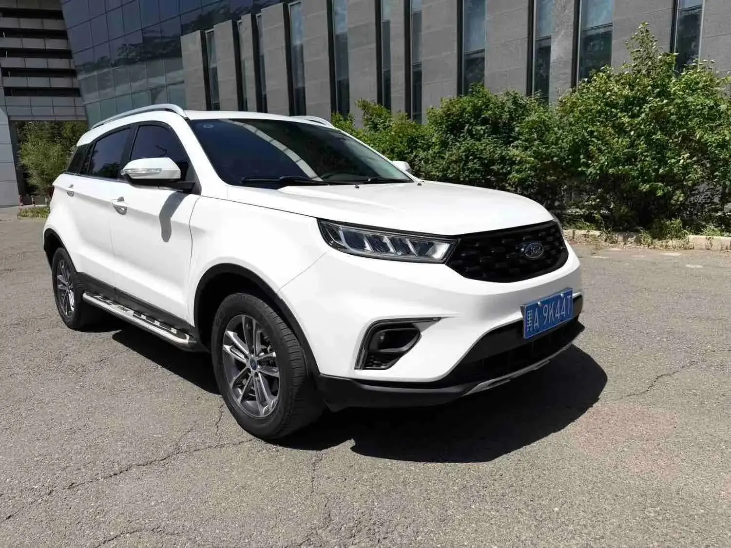 Ford Territory Platinum

✔️ 1.5 л, 145 л.с., бензин
✔️ вариатор, передний привод
✔️ 2022
✔️ 31000 км