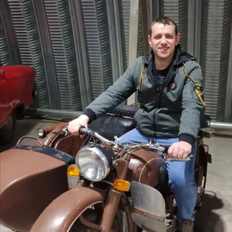 👦 Денис, 38 лет
📍 Новосибирск

📝 Немного застенчив люблю гулять на природе. Отдыхать на природе. 