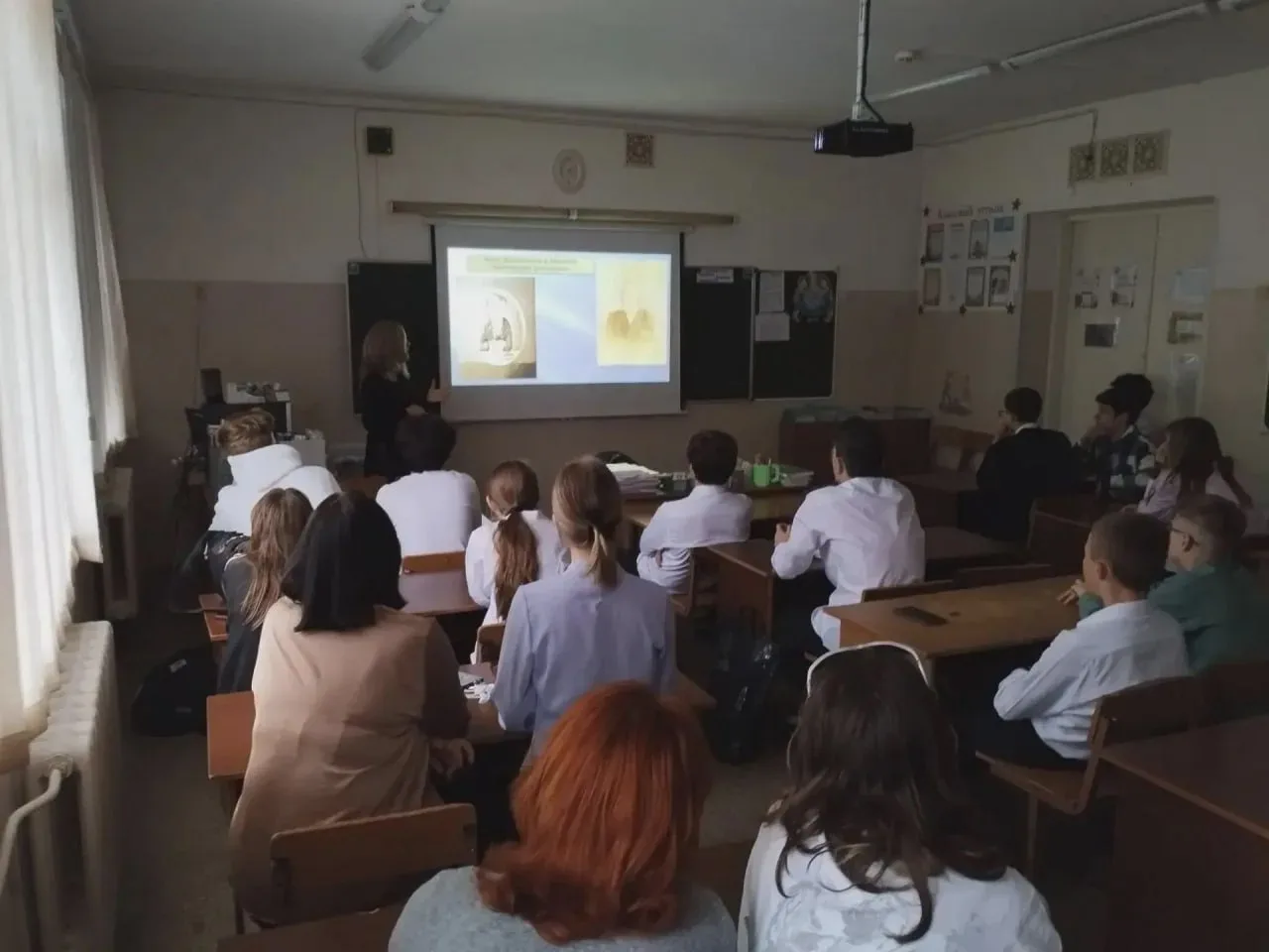 🏛 Девятиклассники школы №12 узнали историю семьи Карагачевых