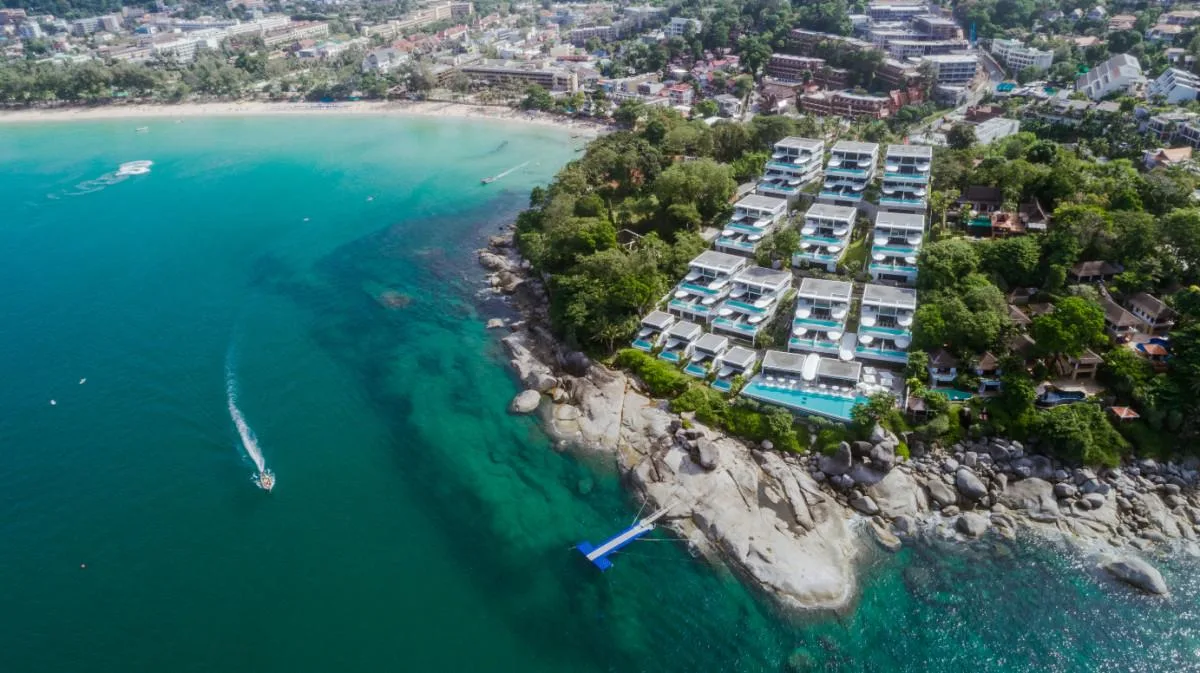 🏨 ОТЕЛЬ ДНЯ — Kata Rocks Resort & Residences 5★