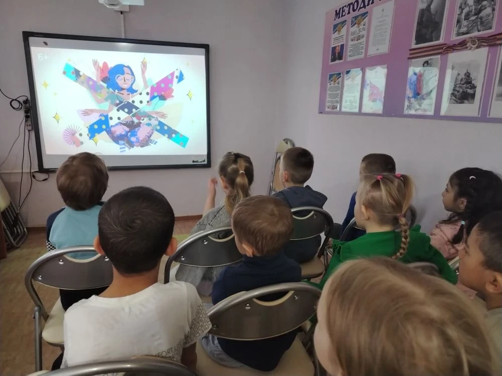 🧸 «Один в поле не воин» — это знают даже дошколята! Сегодня у нас прошло необычное занятие «Разговор