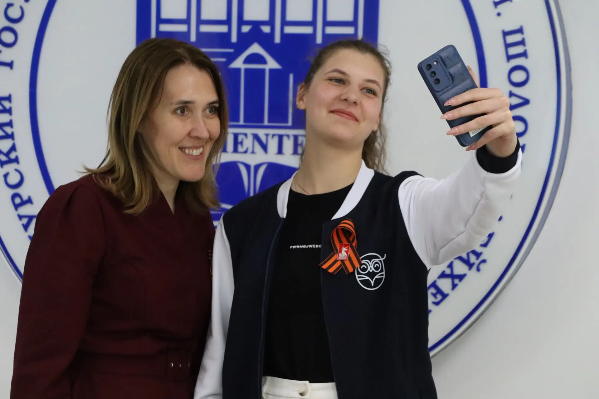 🫂Заместитель министра Минобрнауки РФ Ольга Петрова встретилась с участниками гуманитарных миссий и а