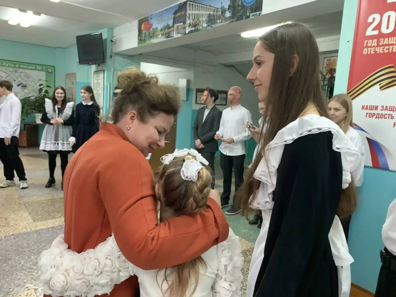 В День учителя ученики 11 «А» класса создали по-настоящему праздничную атмосферу. В адр...