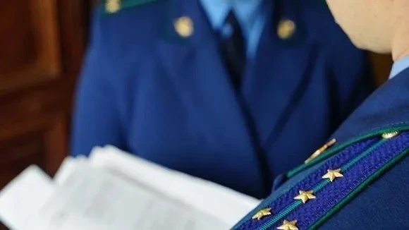 В Чувашии УК отремонтировала разрушающийся дом после вмешательства прокуратуры.