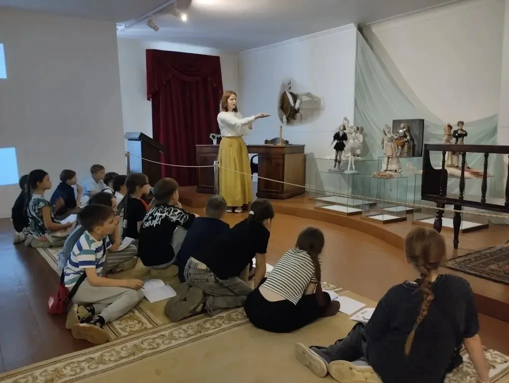 3Б в гостях у Чайковского 🎼  21 мая наш 3Б съездил в Воткинск – в дом-музей Петра Ильича Чайковского