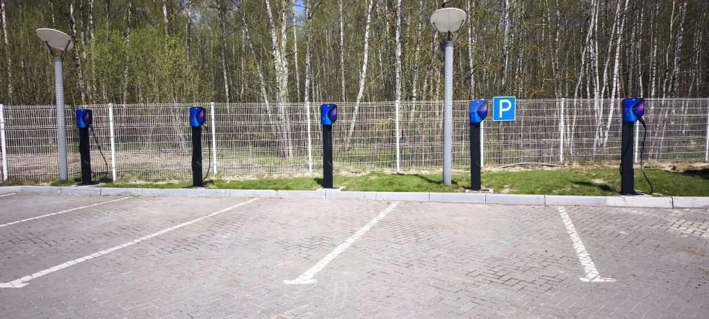 У S7 Hotel в Домодедово вырос целый зарядный хаб 🔌