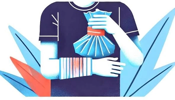 Лайфхак — как правильно прикладывать лёд при ушибе или растяжении, чтобы не получить ещ...