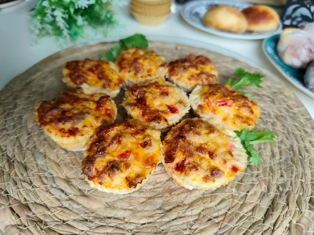 Куриные "кексы" вместо котлет – вкусно и просто!

Такие "кексы" можно запечь в духовке или аэрогриле
