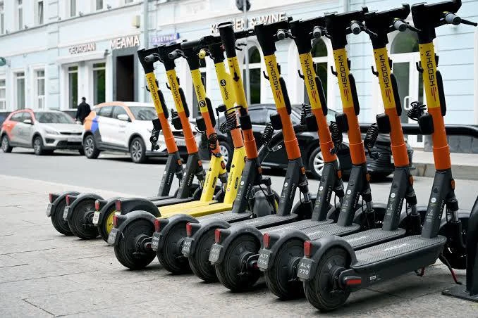 🛴 В Москве назвали самые популярные районы для аренды самокатов.

В топе — Марьино, Раменки, Басман