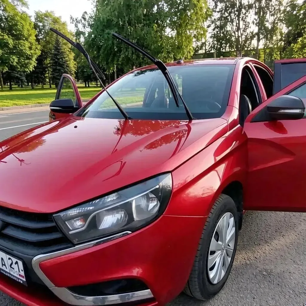 Продаю ладу весту 2018г. С пробегом 150 км. Я 3 хозяйка.В хорошем состояние,комплектаци...