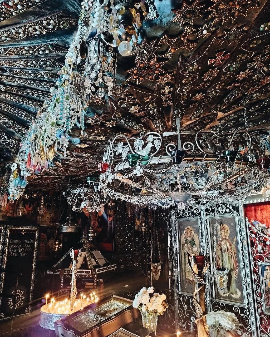 ⛪️ Единственный в мире бисерный храм   Да, действительно считается, что у Скита святой великомуч