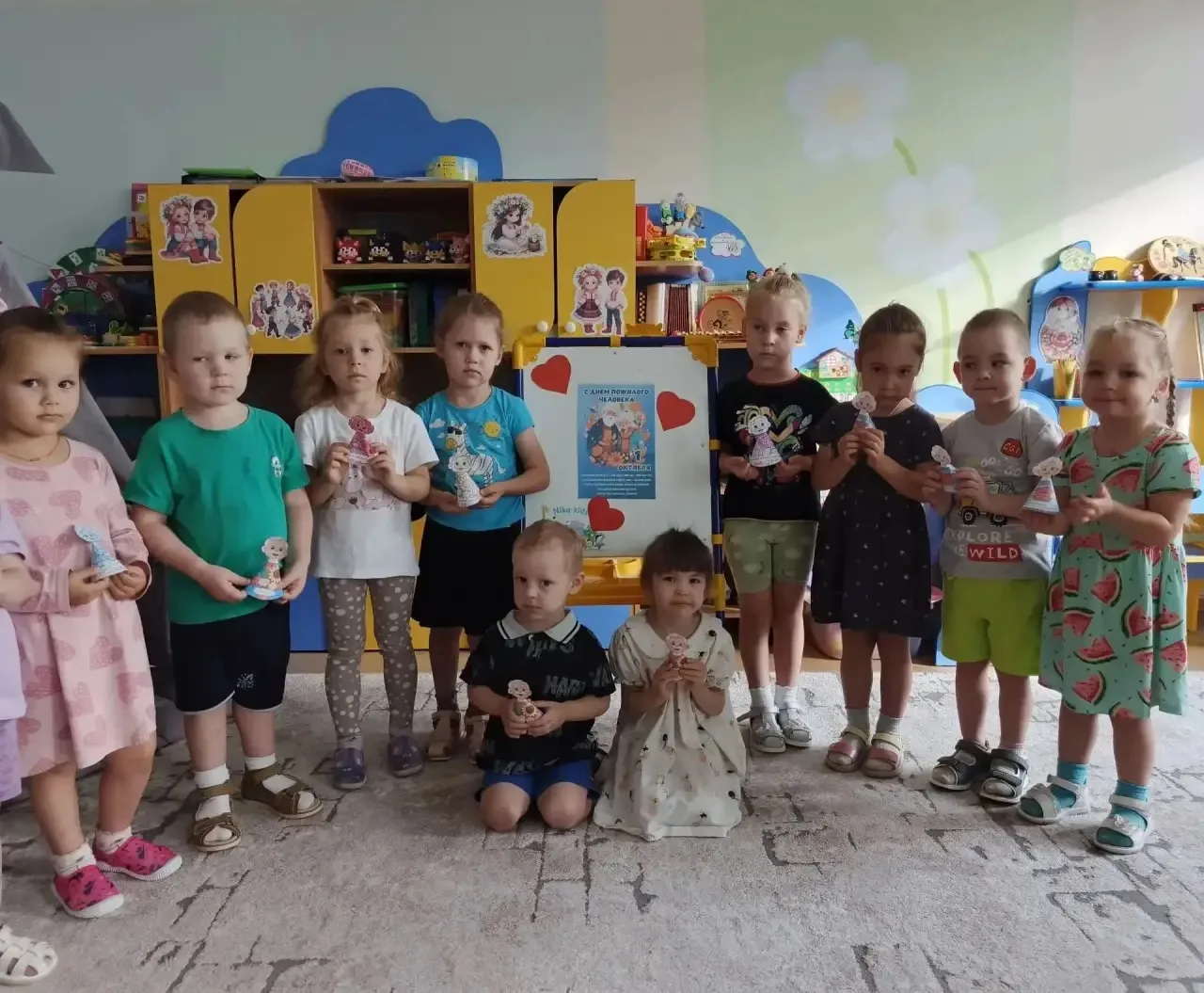 Дорогие и уважаемые наши бабушки и дедушки!