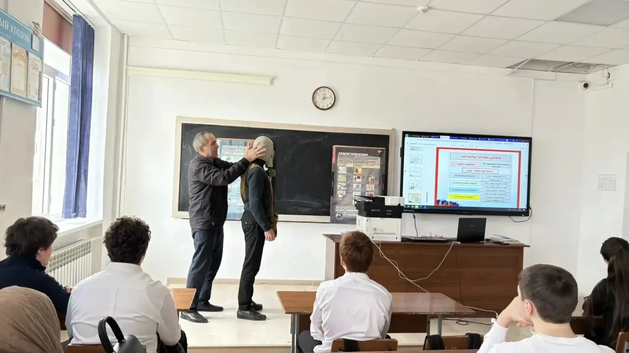 🦺Урок безопасности: учимся защищать себя  🗓️В МБОУ «Гимназия» прошел Всероссийский урок культуры без