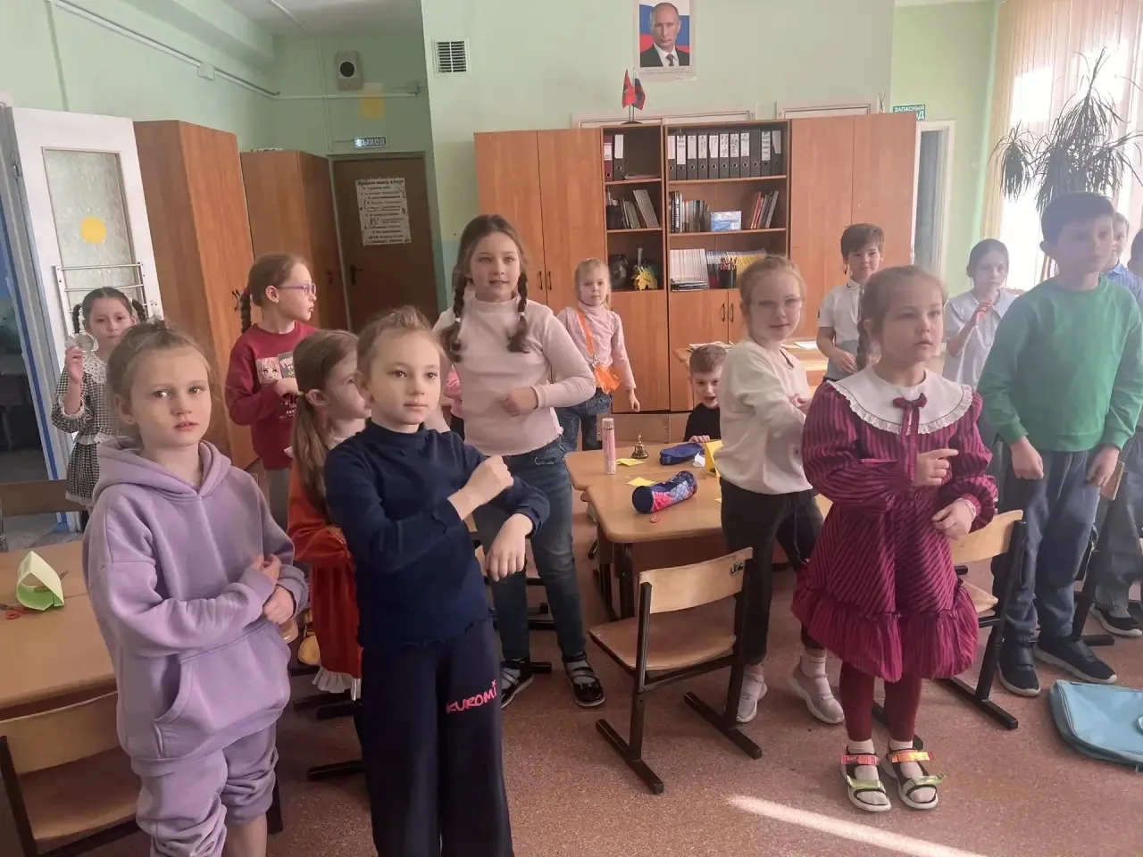 Путешествие в страну сказок: первоклассники проявили эрудицию и творчество!  📚 19 марта в параллели 