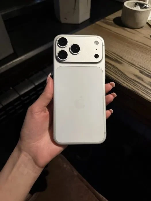 iPhone 17 Pro Max 512GB Silver
Продам стильный и мощный iPhone в красивом цвете Silver 🤍
Телефон в 