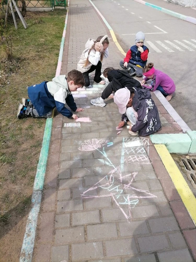 Свободное рисование на улице 11 группа
