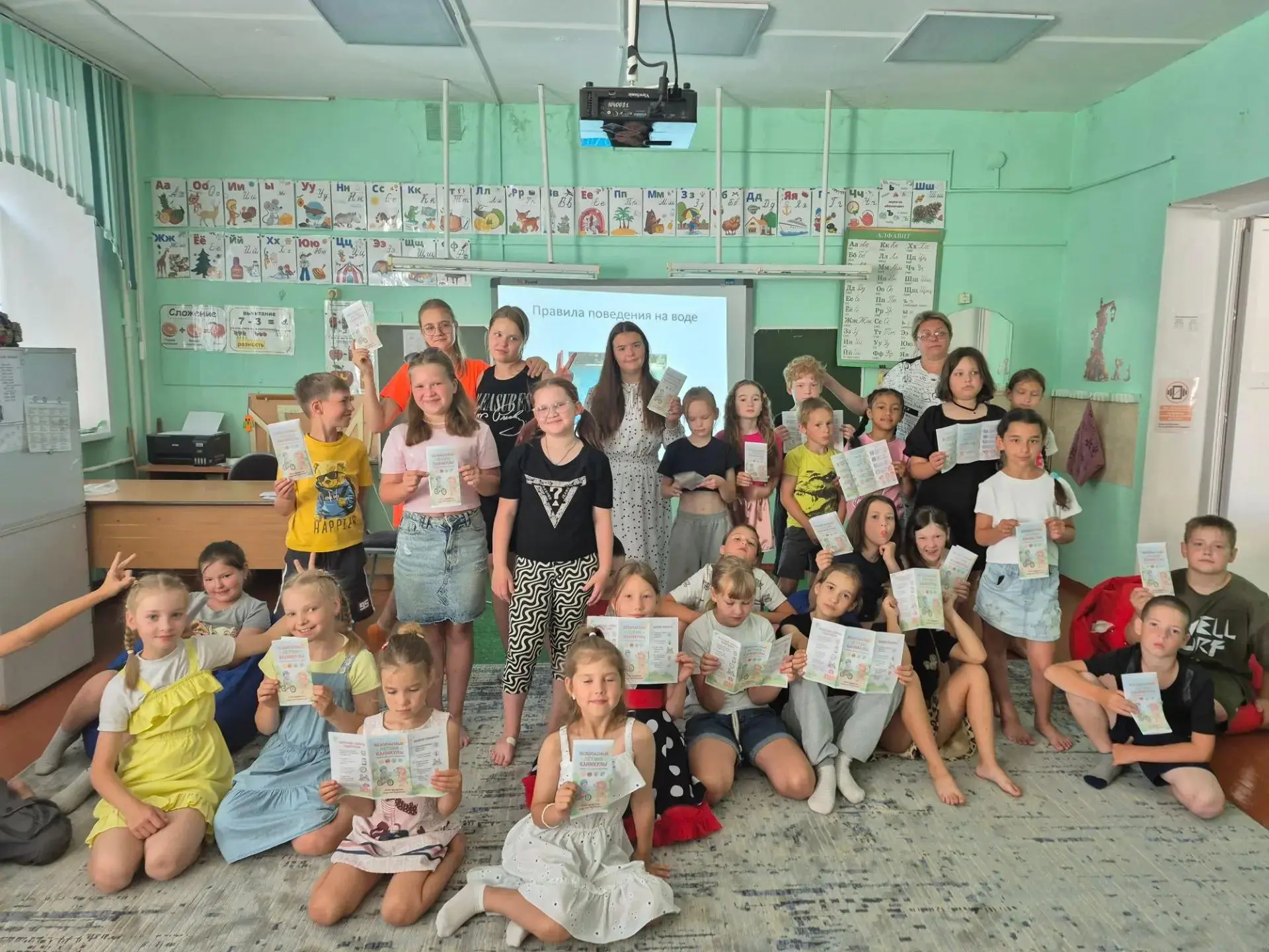 ☀️ Безопасные летние каникулы! 🏫

Лето – это время приключений, солнца и, конечно же, долгожданных 