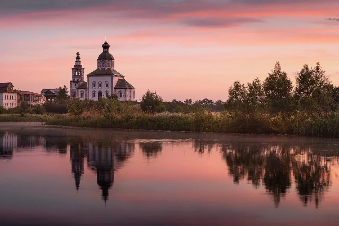 🌅 Добрый вечер! 
Пусть он подарит тишину и покой в кругу самых близких. 

📍Закат мягко окутал Сузд