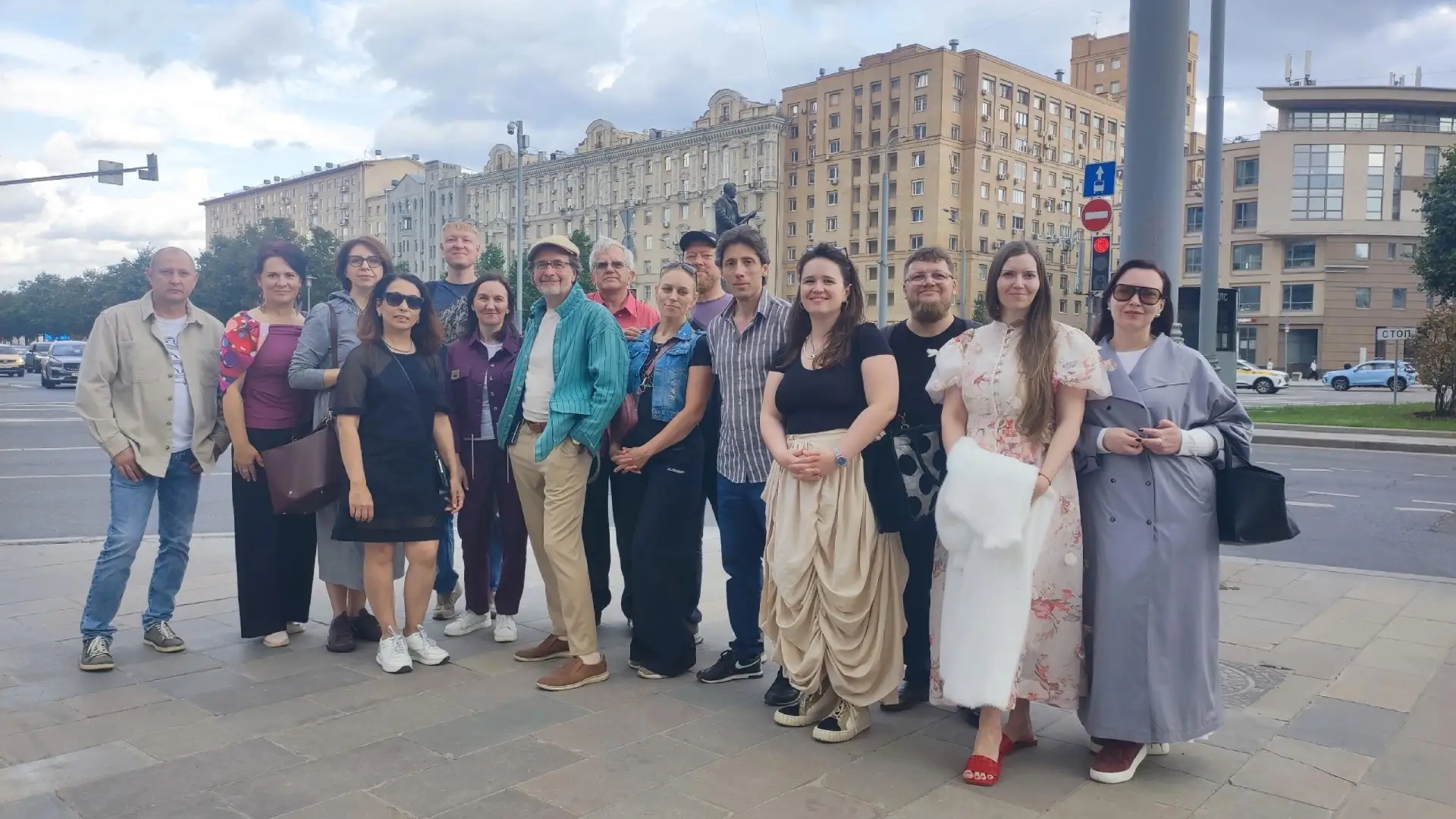 Сейчас в Москве: переходим от теории к практике 🚶‍♂️🏛️