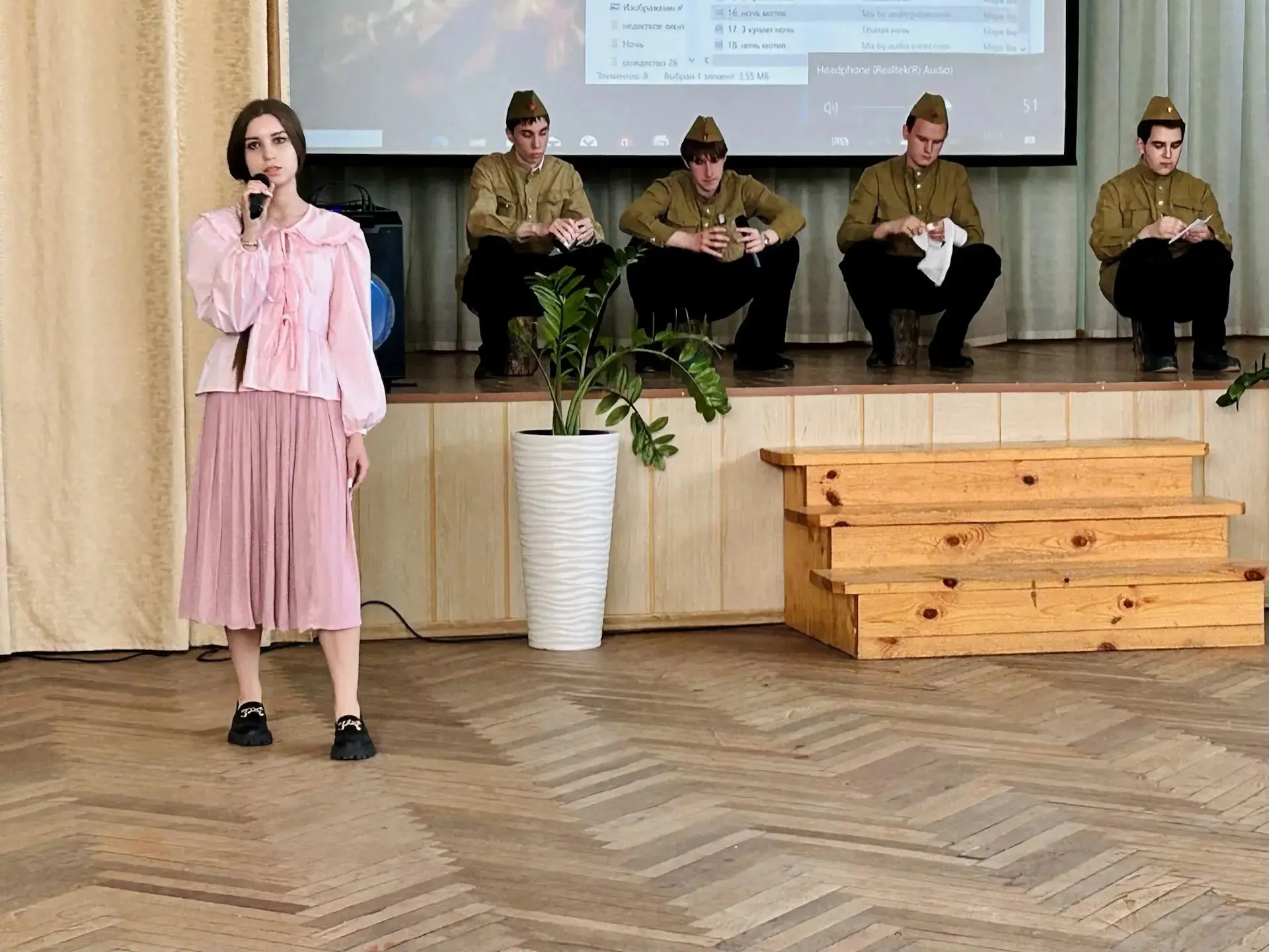 В школе № 51 сегодня открыли музейную комнату, посвященную памяти героев Великой Отечественной войны