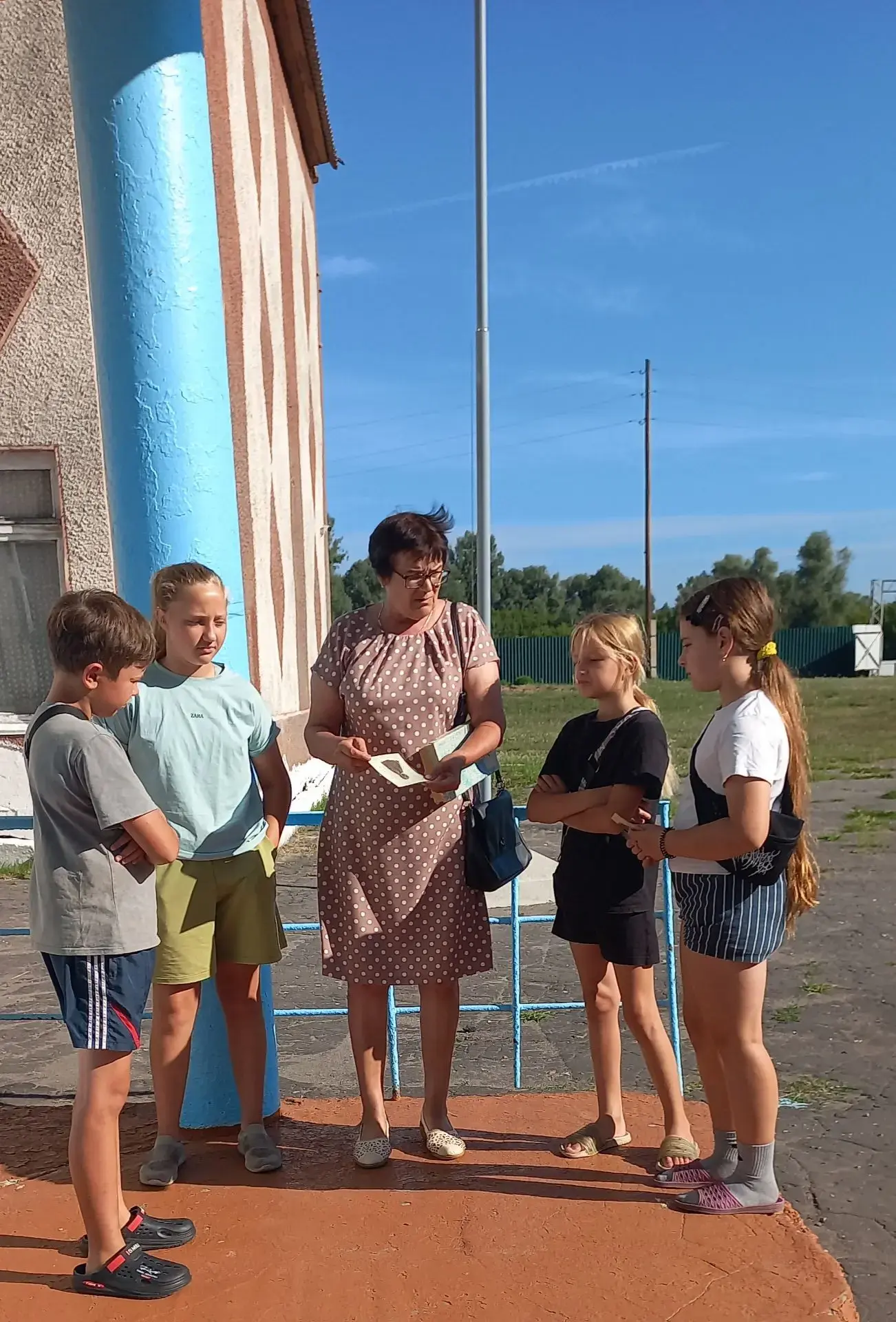 Для учащихся МБОУ «Акуловская СОШ» была организована прогулка-развлечение под названием «Зеленая апт