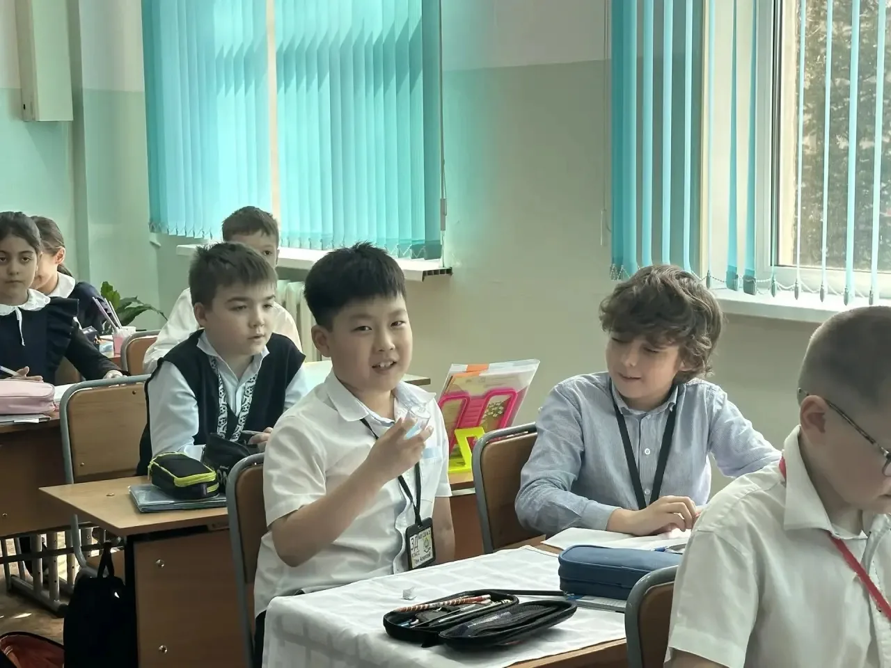 В 3-4 классах, прошли игровые занятия под названием «Вместе мы сильнее»! 🎉 Занятия были организованы