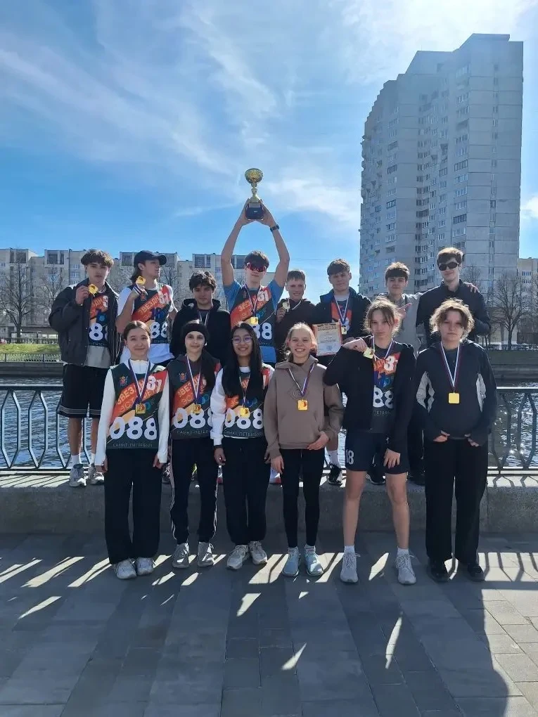 🏆🥇Победа наших спортсменов!  👟Сегодня сборная команда нашей школы по лёгкой атлетике с гордостью зан