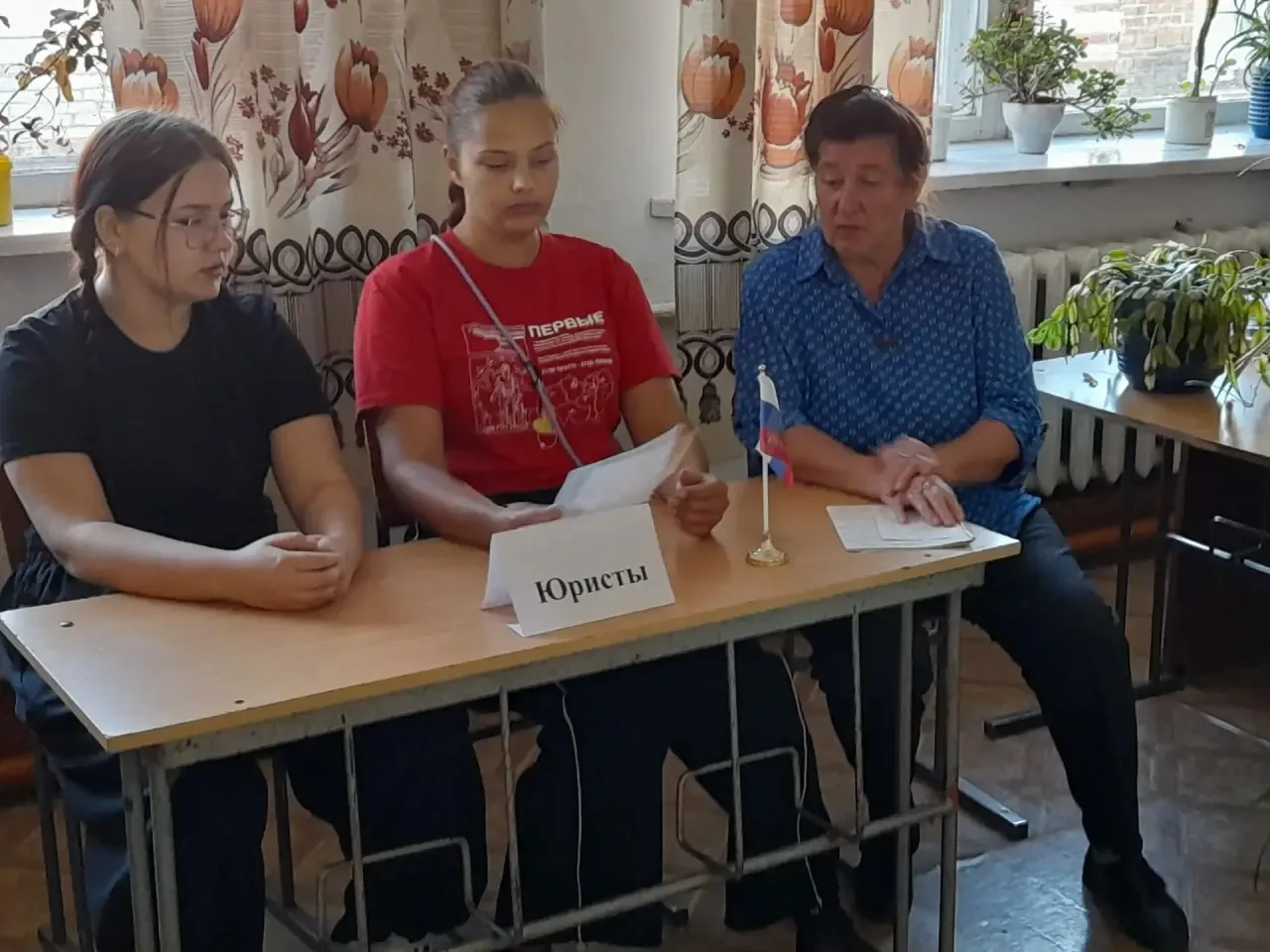 28 сентября  в 8 - 11 классах Гоношихинской школы прошёл образовательный квиз «Не попад...