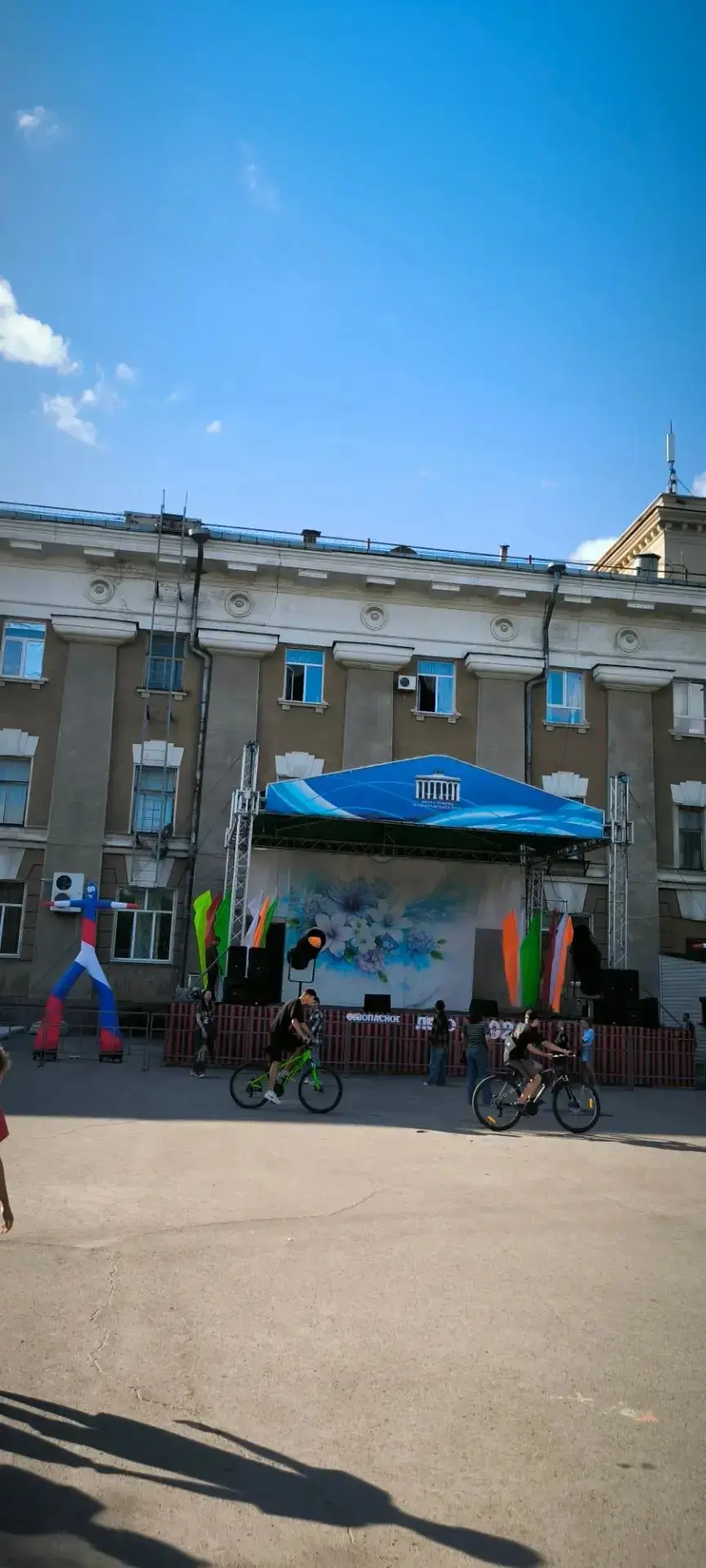 17 июля в мы стали гостями большого профилактического праздника «Безопасное лето» и хотим поделиться