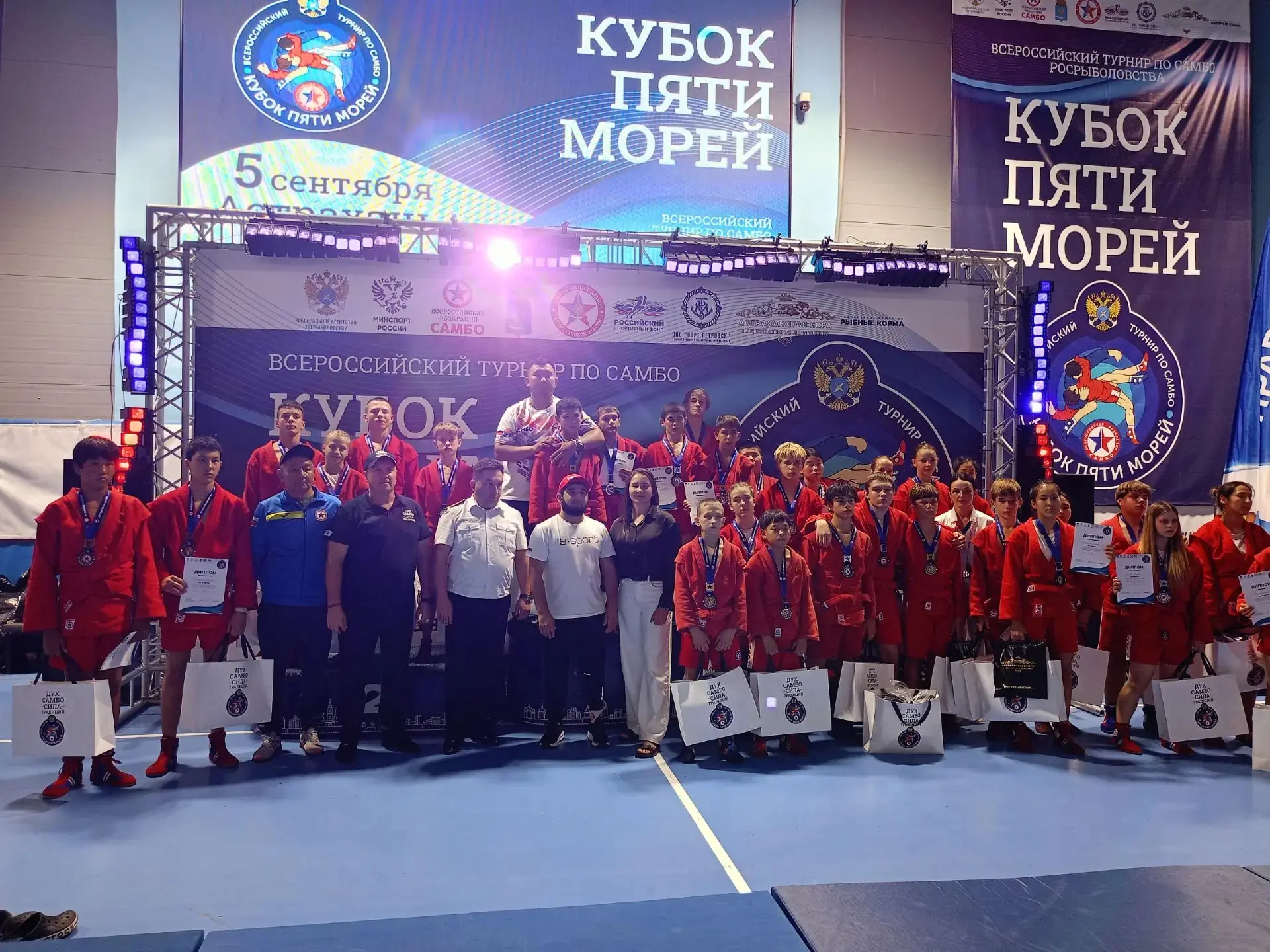 🏆 Тверские самбисты — на пьедестале «Кубка пяти морей»! 🏆