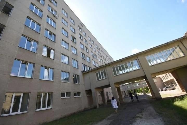 ⚖️ Больница №8 в Воронеже выплатит компенсацию семье умершей пациентки после инсульта
