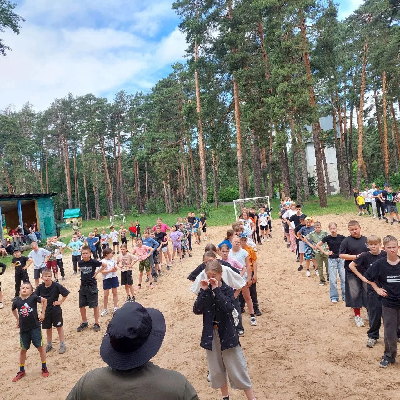 🤸Профессиональный спортсмен провел зарядку для пациентов нашего санатория. 

🌅Утренняя зарядка явл