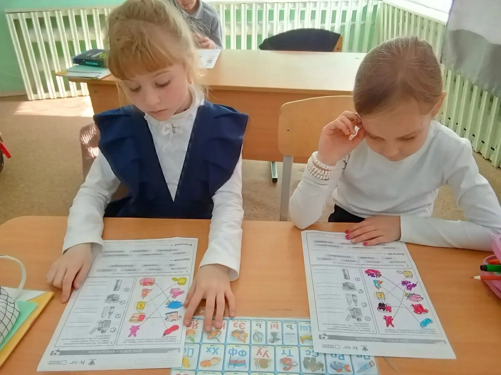 Темой сегодняшнего занятия "Разговоров о важном", стала тема Земли.