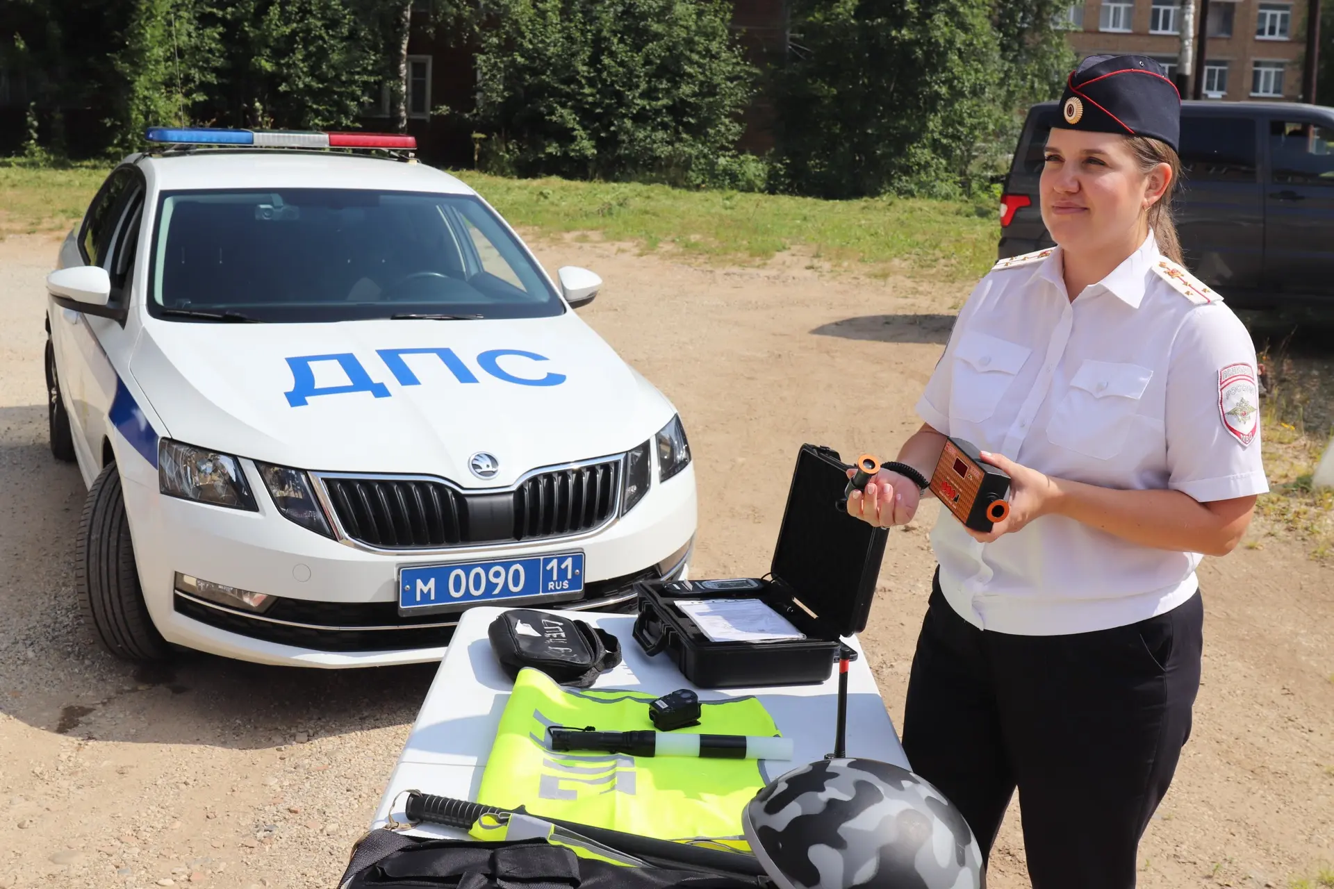 В Сыктывкаре полицейские провели профориентационное занятие для детей участников СВО

🔸На базе Дома
