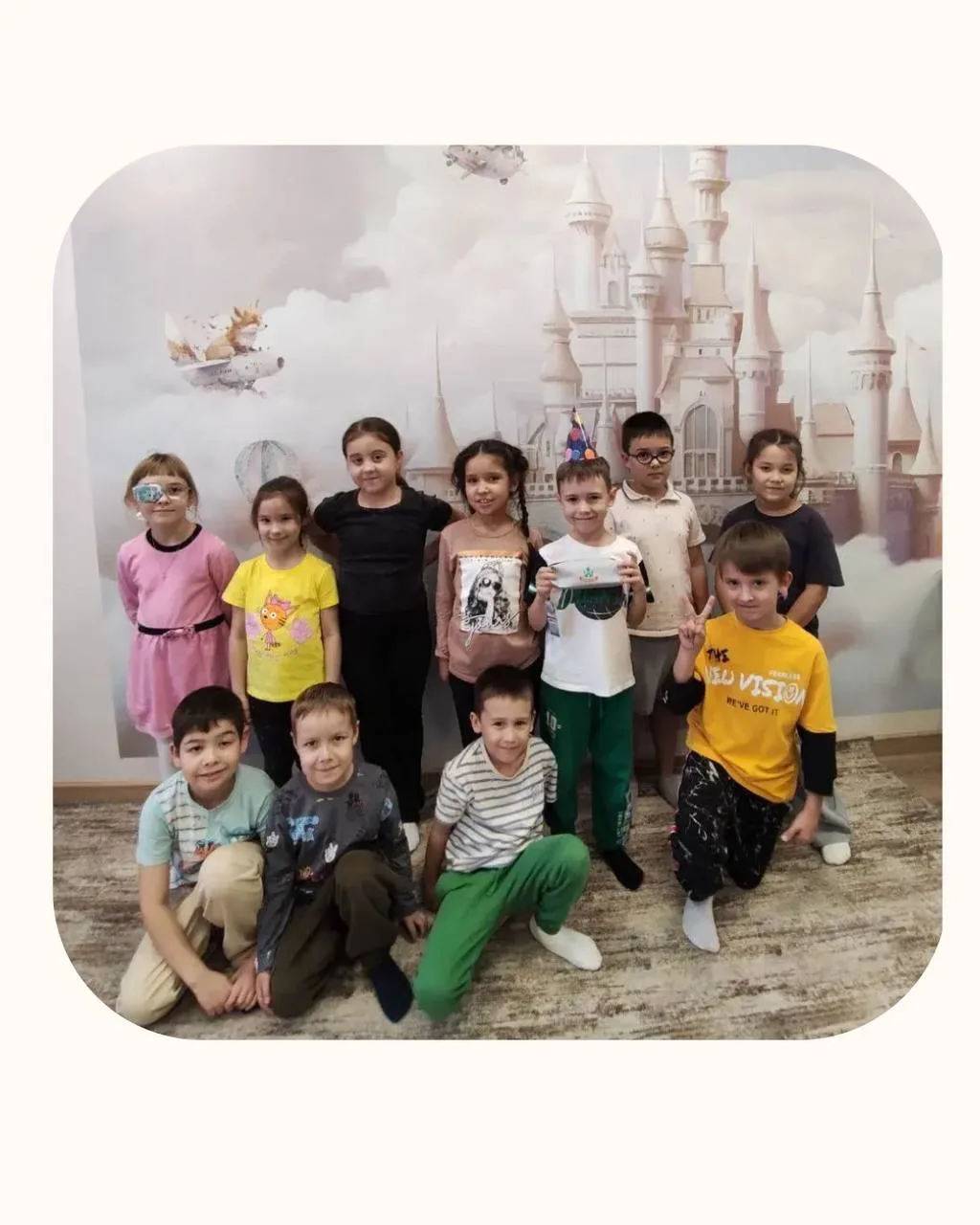 Кажется, у мам есть одна суперспособность - быть сразу в десяти ролях 😅