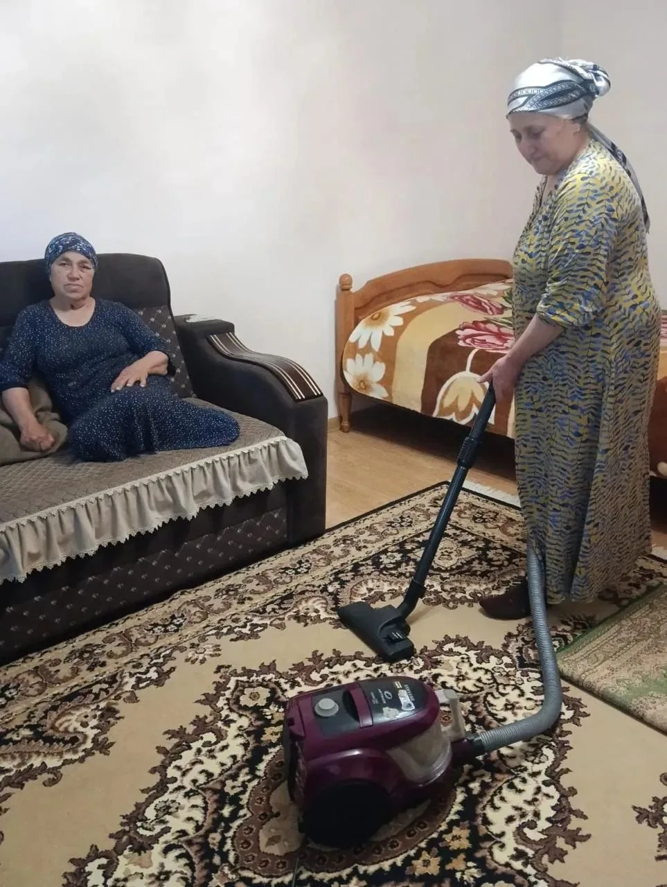 Социальные работницы отделения на дому, граждан пожилого возраста и инвалидов √2 Буйнак...