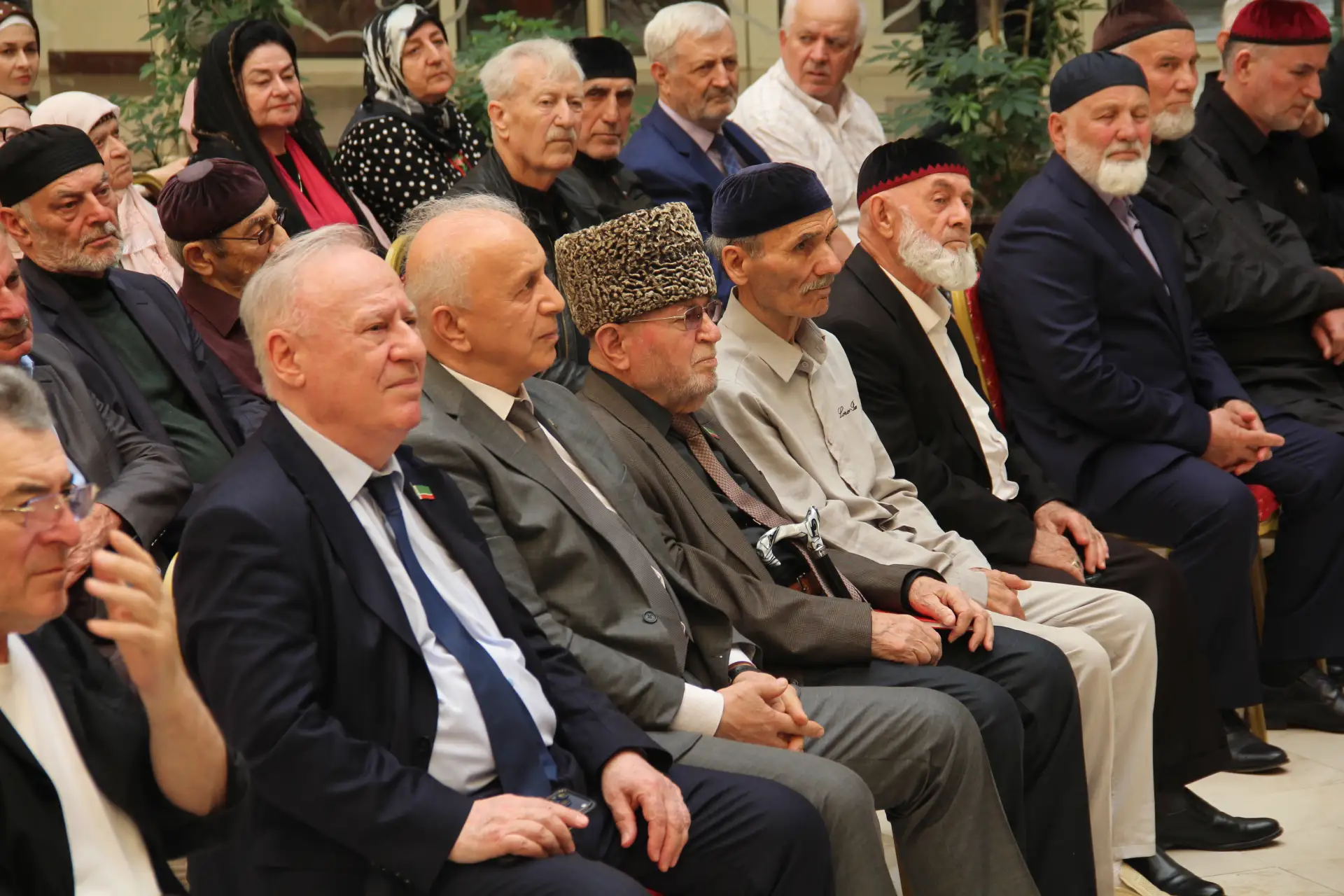 Поэт, верный слову: в Национальной библиотеке отметили 70-летие Хожбауди Борхаджиева