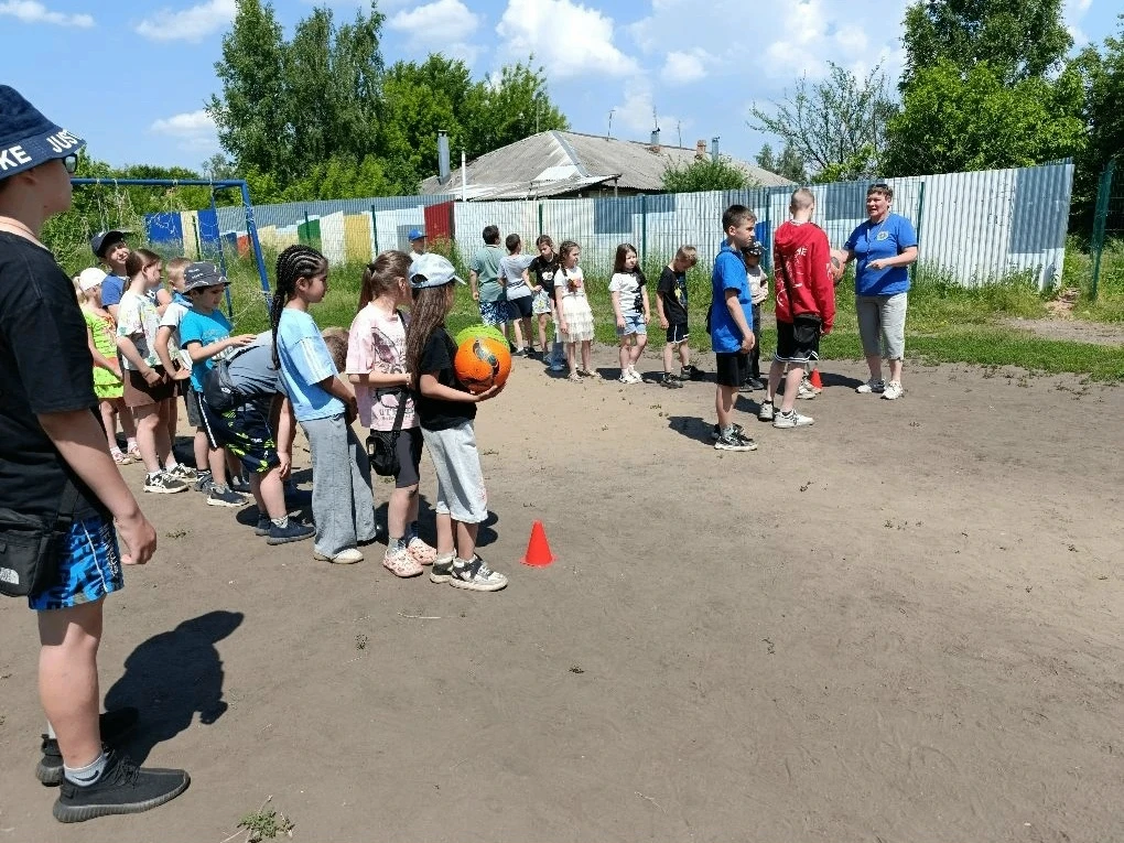 Спорт — это жизнь! В нашем пришкольном лагере прошли соревнования «Спорт против наркоти...
