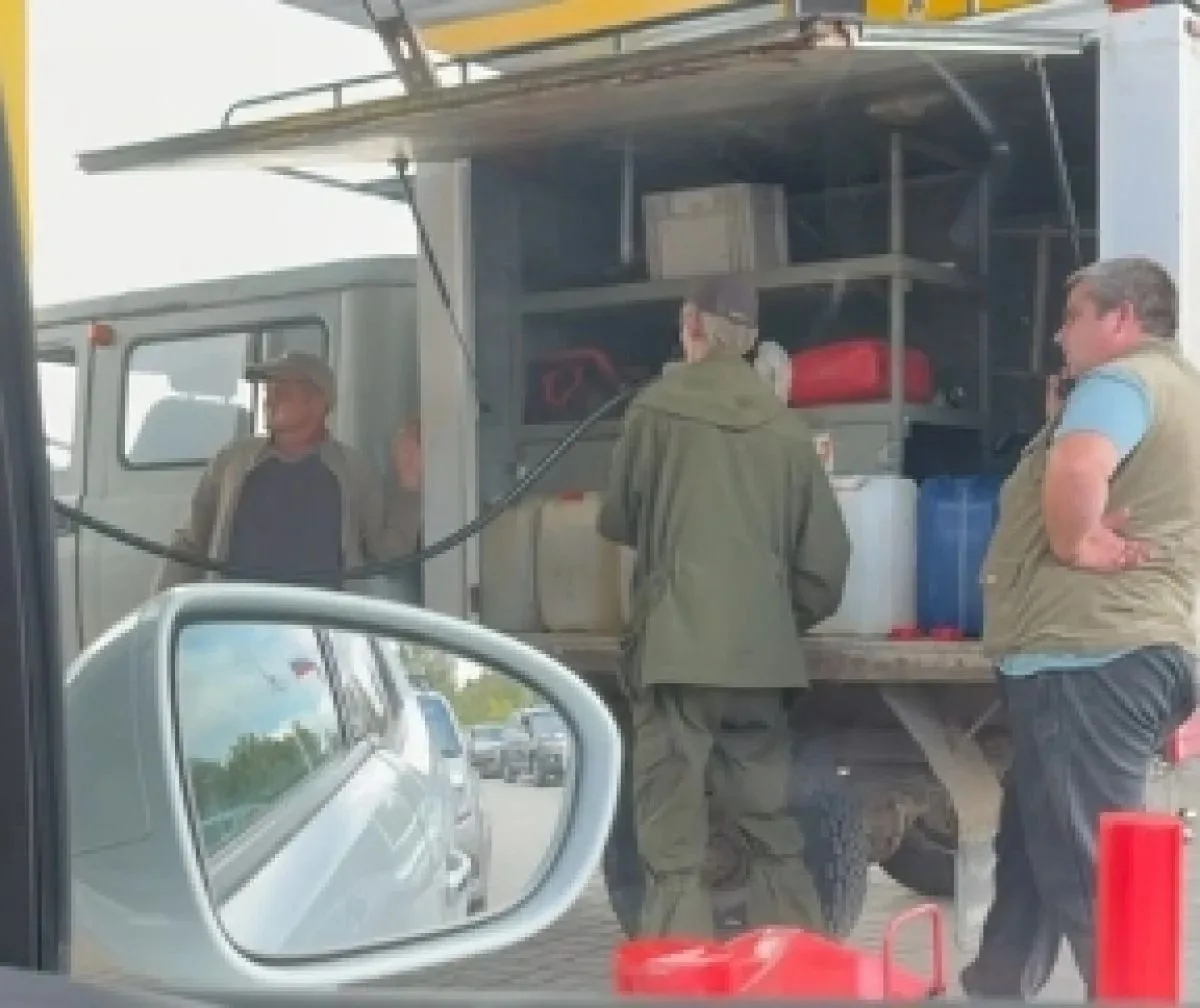 Пока одни ищут хоть что-то, другие - забирают все: туляки возмутились жадностью водител...