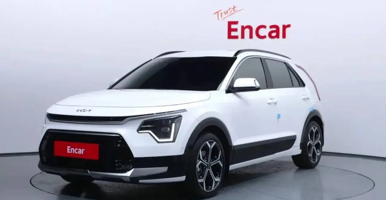 Доступен к заказу —> Kia Niro