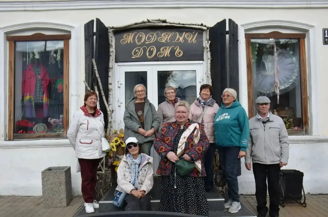 🫱🏻‍🫲🏼🏛 Связь поколений и общая служба: ветераны ОМВД Лесосибирска посетили Енисейск