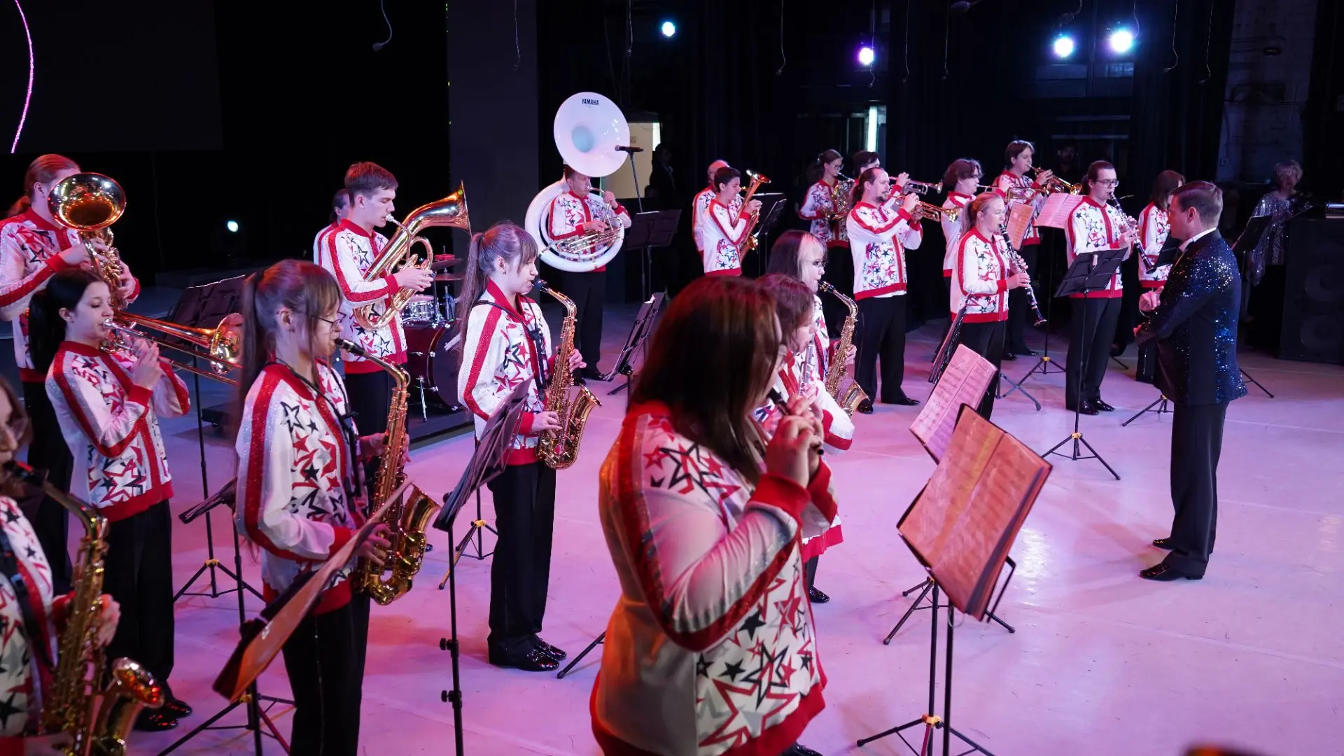 🎷 🎶 Студия духовых инструментов «Искры Запсиба» КЦ ЗСМК КСЦМ ЕВРАЗа объявляет новый н...